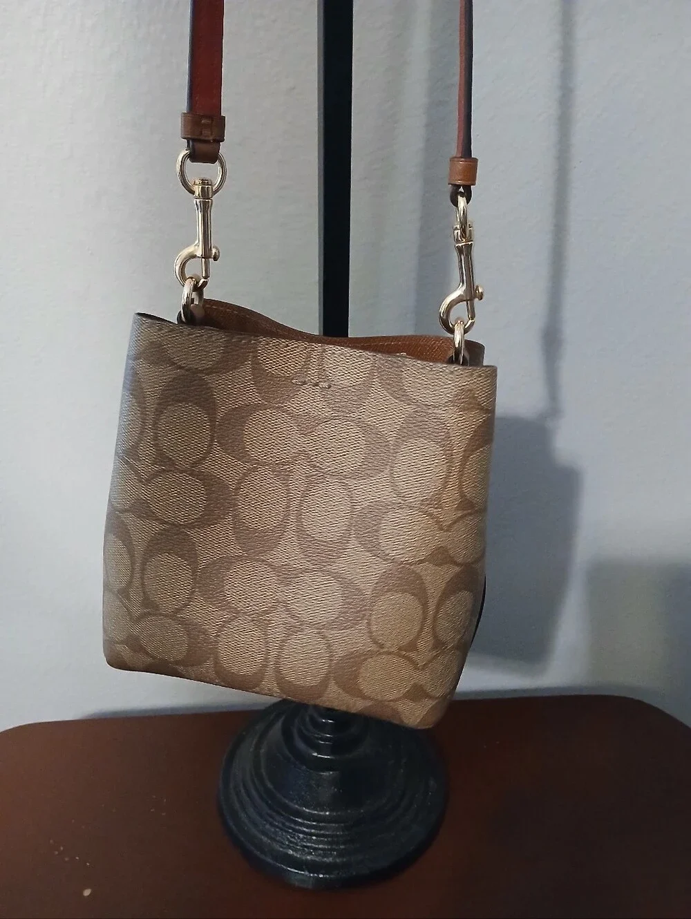 Coach mini town